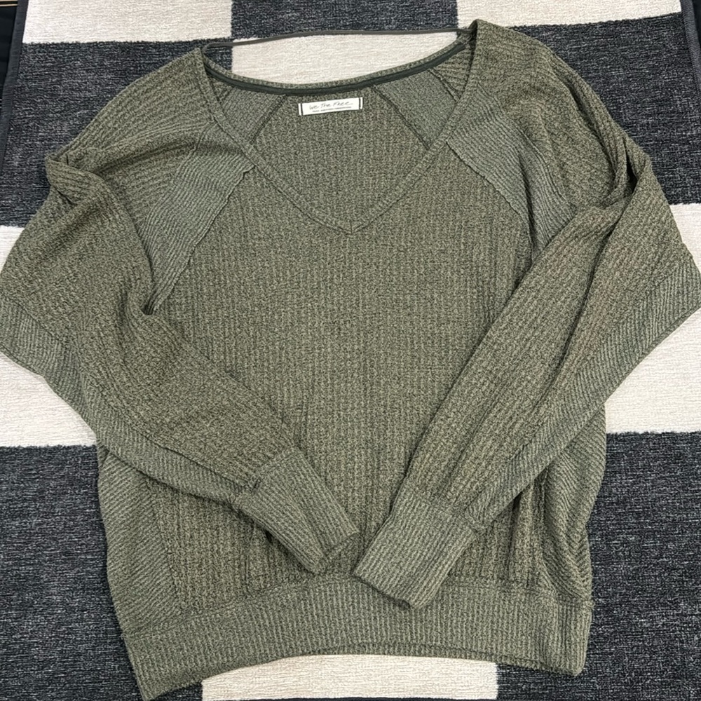We The Free off the shoulder oversized Top Small